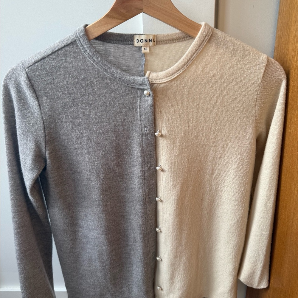 DONNI. Gray and Cream Two-Tone Pearl-Button Cardigan